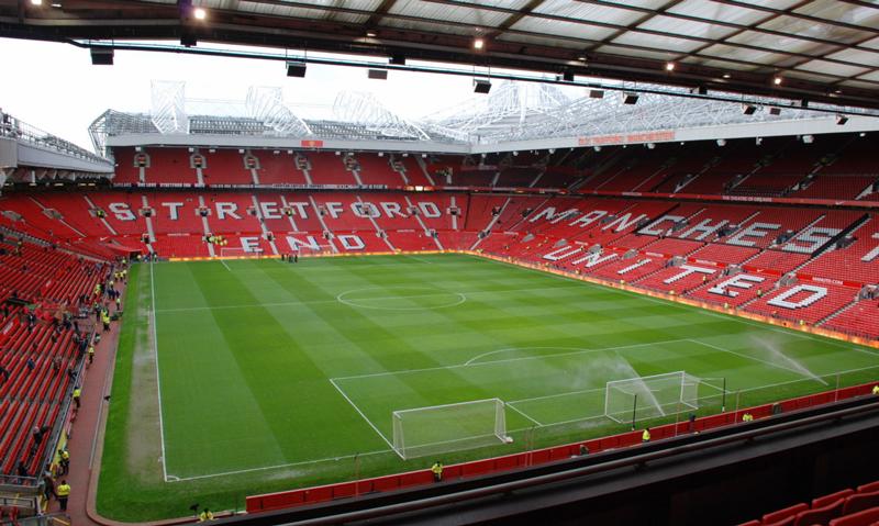 Sân bóng đá châu Âu: Nơi Tinh Hoa Của Môn Thể Thao Hàng Đầu Sân vận động Old Trafford