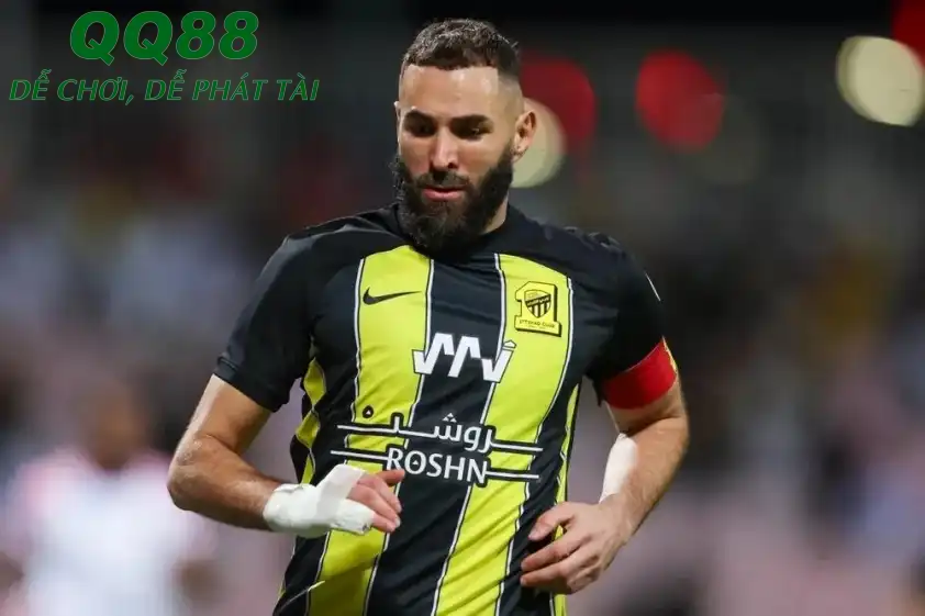 Theo như đề nghị mới của Al-Ittihad, Benzema sẽ không được nhận lương cứng. (Ảnh: Goal) Theo như đề nghị mới của Al-Ittihad, Benzema sẽ không được nhận lương cứng. (Ảnh: Goal)